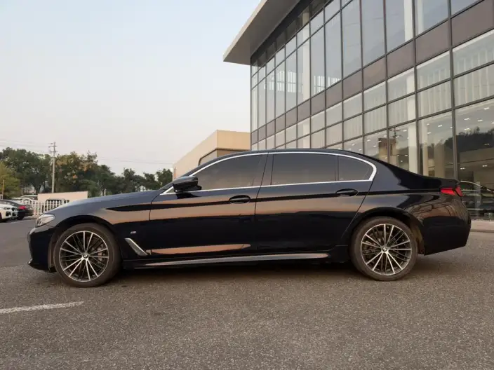 BMW 5 Series 2023 Model Facelift 530Li Leading Model M Sports Set – фото 3