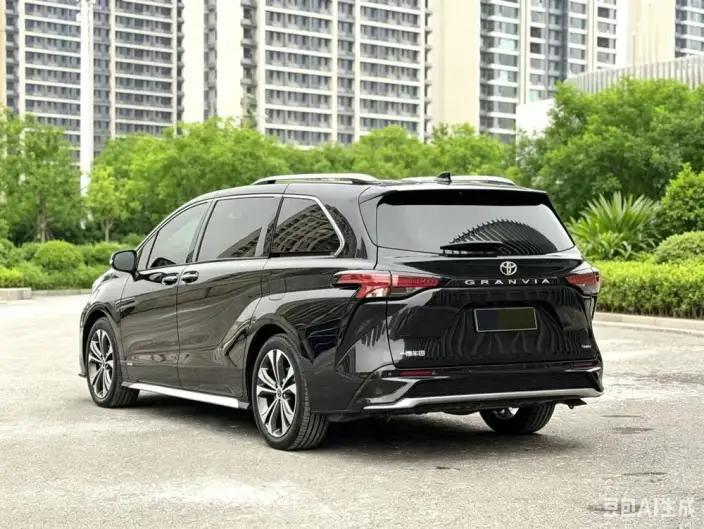 Granvia 2024 Model Intelligent Hybrid 2.5L 2WD Comfort Edition – фото 4