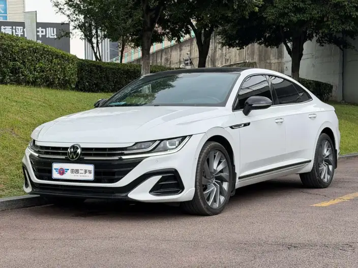 Volkswagen CC 2023 Model 380TSI Eye-catching version – фото 1