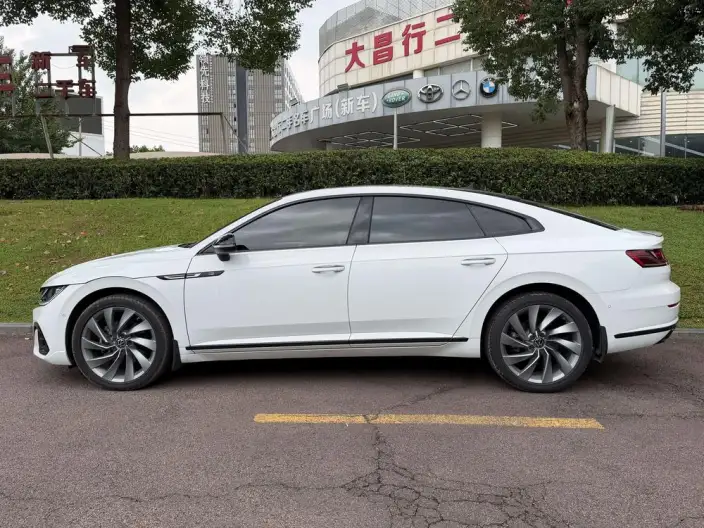 Volkswagen CC 2023 Model 380TSI Eye-catching version – фото 3