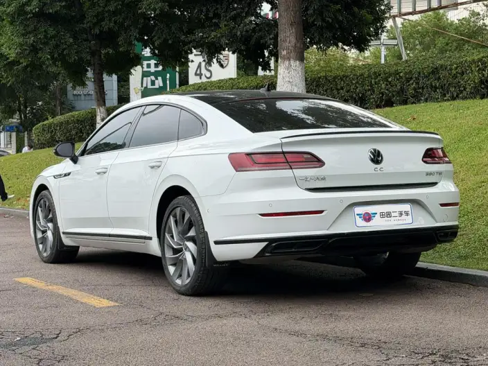 Volkswagen CC 2023 Model 380TSI Eye-catching version – фото 4