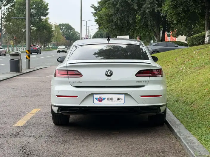 Volkswagen CC 2023 Model 380TSI Eye-catching version – фото 5