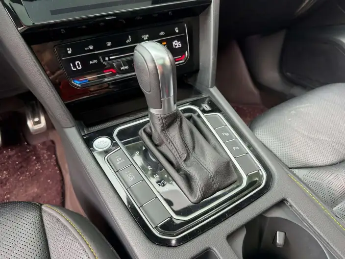 Volkswagen CC 2023 Model 380TSI Eye-catching version – фото 10