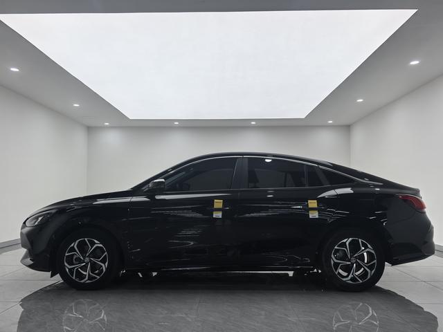 MG5 2022 180DVVT CVT Youth Flagship Edition – фото 4