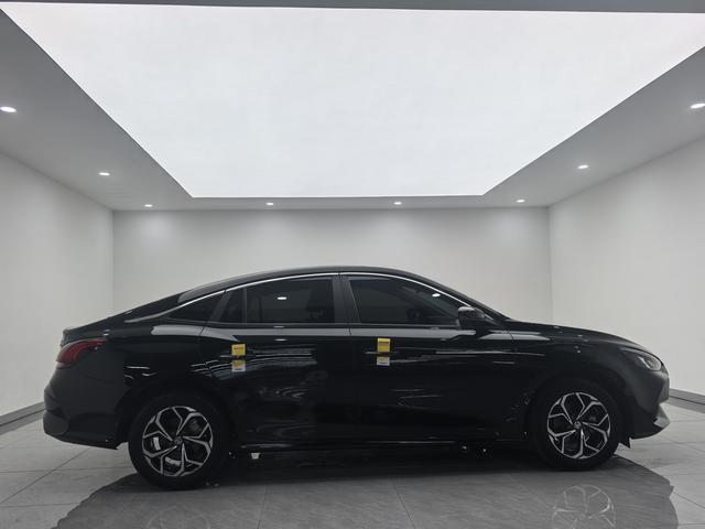 MG5 2022 180DVVT CVT Youth Flagship Edition – фото 8