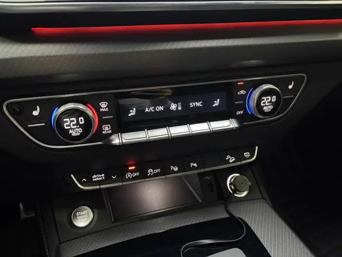 Audi Q5L 2024 Model 45TFSI Luxury Dynamic Model – фото 8