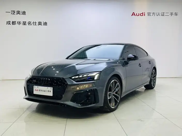 Audi A5 2025 Model Sportback Collector Edition Edition 40 TFSI quattro Luxury Dynamic Model – фото 1