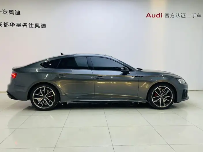 Audi A5 2025 Model Sportback Collector Edition Edition 40 TFSI quattro Luxury Dynamic Model – фото 5