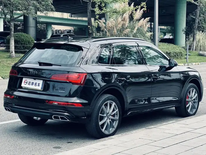 Audi Q5L 2022 Model Facelift 45T Luxury Dynamic Model – фото 4
