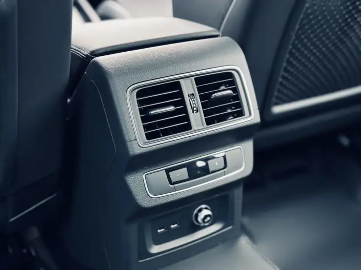 Audi Q5L 2022 Model Facelift 45T Luxury Dynamic Model – фото 6