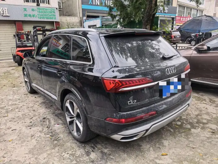 Audi Q7 2023 Model 55 TFSI quattro S line Noble Model – фото 3