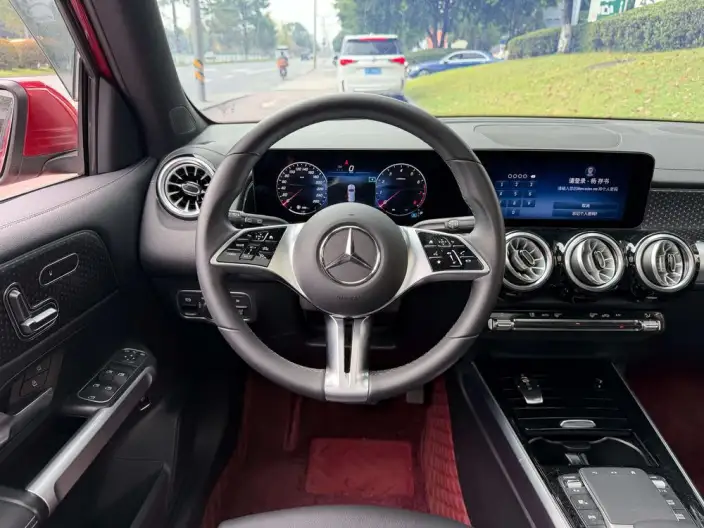 Mercedes-Benz GLB 2024 Model GLB 220 Fashion Model – фото 9