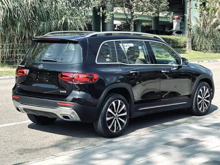 Mercedes-Benz GLB 2025 Model GLB 220 Fashion Model – фото 3