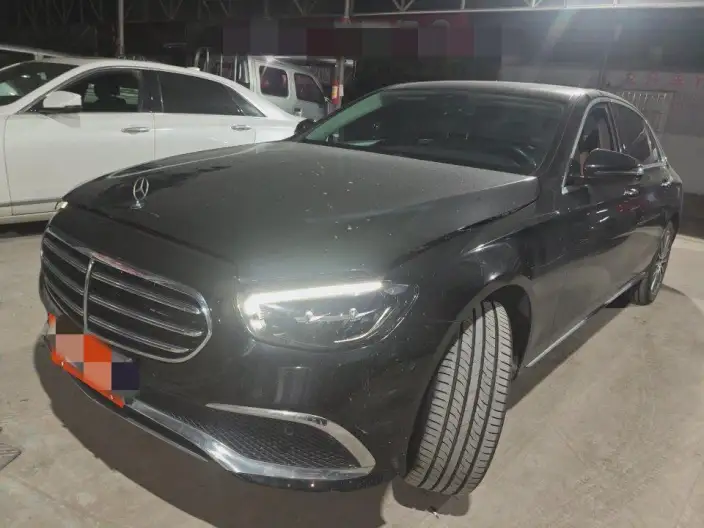 Mercedes-Benz E-Class 2022 Model E 260 L sedan – фото 1