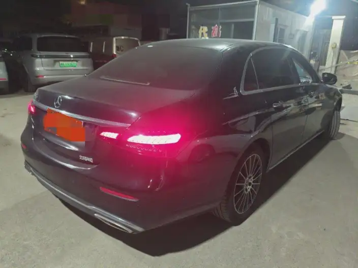 Mercedes-Benz E-Class 2022 Model E 260 L sedan – фото 4