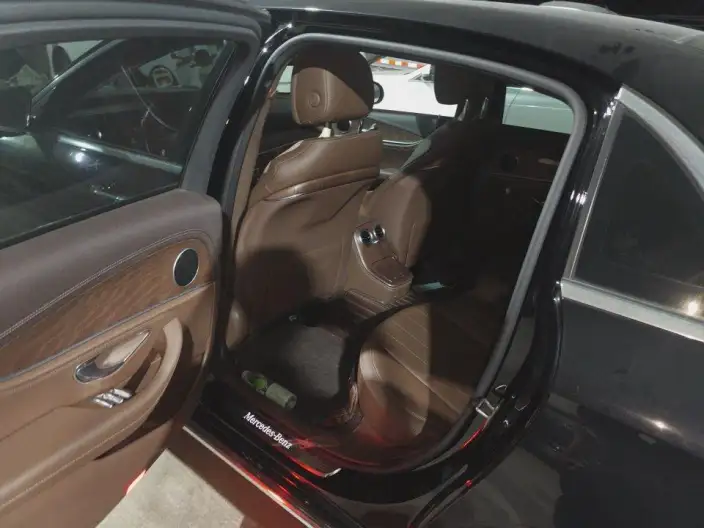 Mercedes-Benz E-Class 2022 Model E 260 L sedan – фото 8
