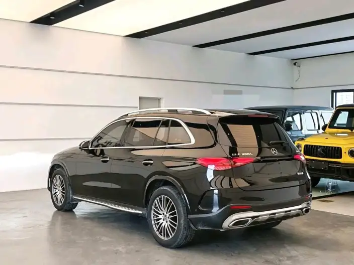 Mercedes-Benz GLC 2024 Model Facelift GLC 300 L 4MATIC Dynamic Model 5 seat – фото 5