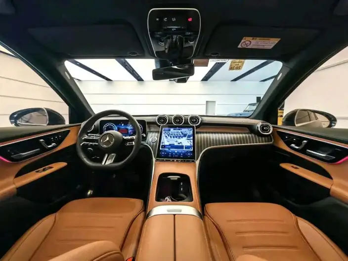 Mercedes-Benz GLC 2024 Model Facelift GLC 300 L 4MATIC Dynamic Model 5 seat – фото 9