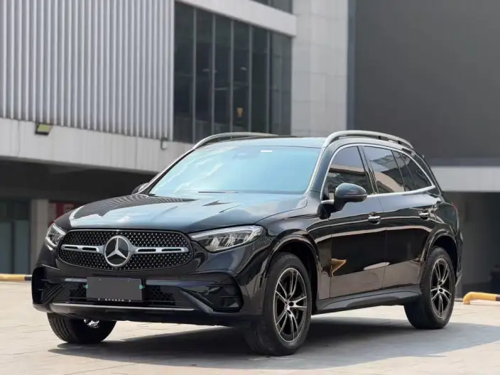 Mercedes-Benz GLC 2025 Model GLC 260 L 4MATIC Luxury Model 5 seat – фото 1