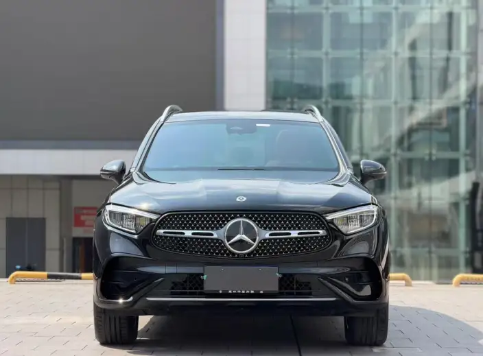 Mercedes-Benz GLC 2025 Model GLC 260 L 4MATIC Luxury Model 5 seat – фото 2
