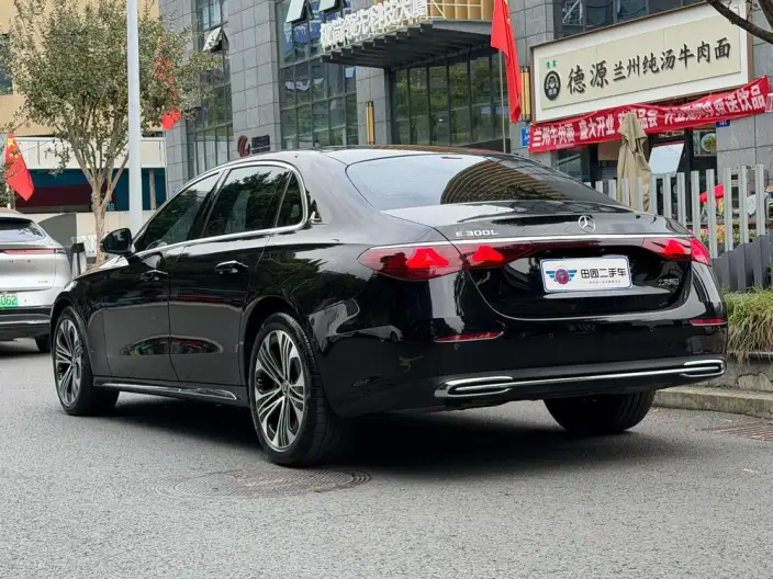 Mercedes-Benz E-Class 2025 Model E 300 L Luxury Model sedan – фото 3