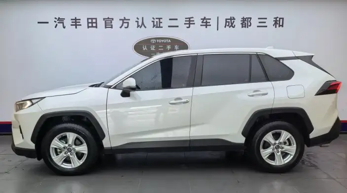 Toyota RAV4 2024 Model 2.0L CVT 2WD Urban Edition – фото 3