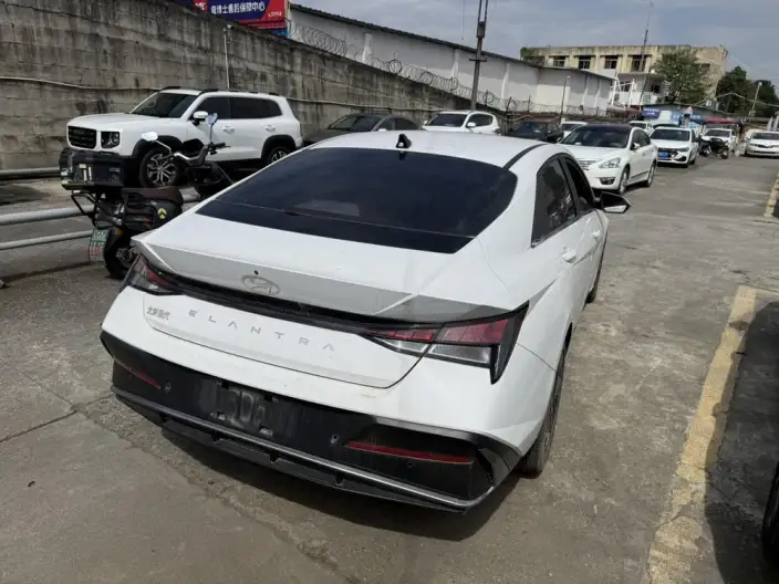 Hyundai Ioniq 2023 Model 1.5L CVT GLX Elite Edition – фото 5