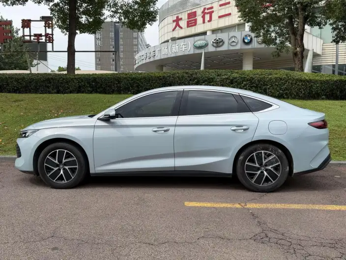 QinL DM 2024 Model DM-i 120KM Leading Model – фото 3