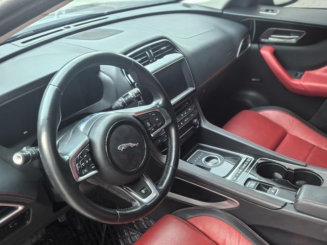 Jaguar F-PACE 2016 модификация 2.0T 2WD R-Sport Sports Edition – фото 5