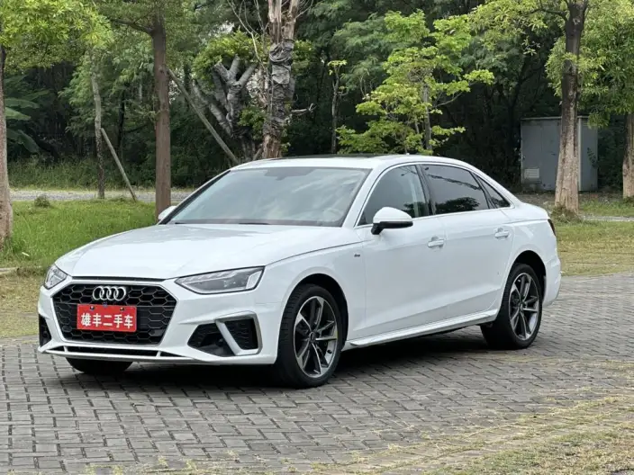 Audi A4 L 2022 Model 40 TFSI Fashion Dynamic Model – фото 1