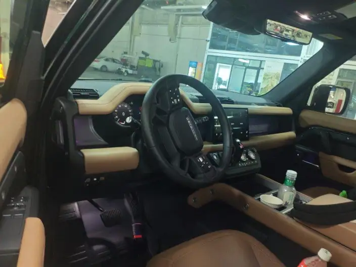 Land Rover Defender 2025 Model 90 3.0T P400 X-Dynamic HSE – фото 7