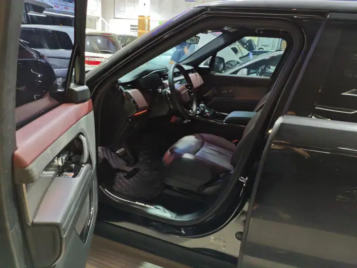 Range Rover Sport 2025 Model 400PS DYNAMIC HSE – фото 9