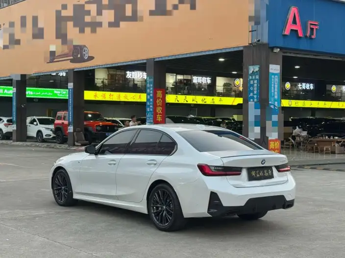 BMW 3 Series 2023 Model 330i M Sports Night Set – фото 4