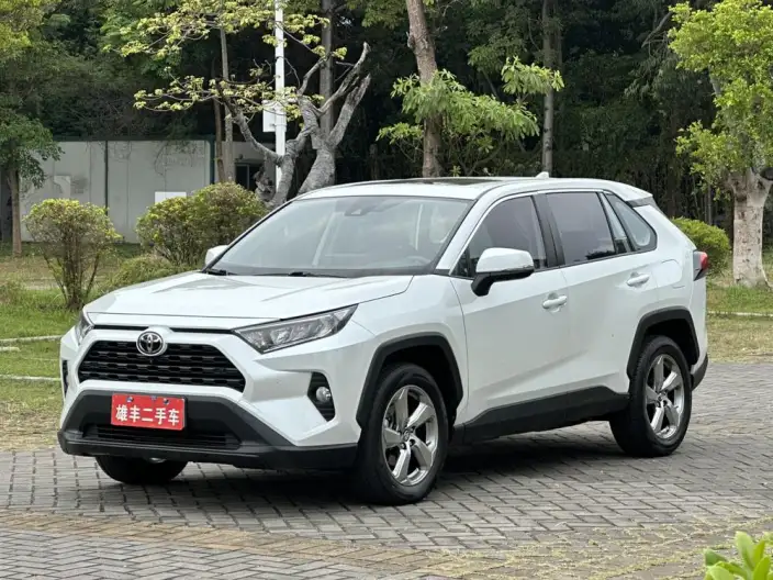 Toyota RAV4 2022 Model 2.0L CVT 2WD Fashion PLUS Edition – фото 1