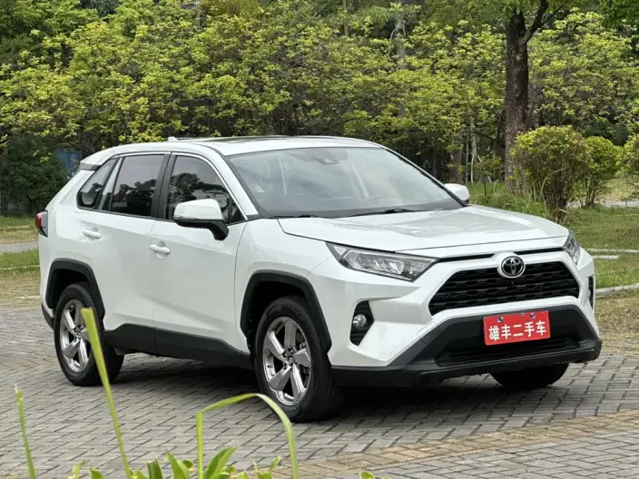 Toyota RAV4 2022 Model 2.0L CVT 2WD Fashion PLUS Edition – фото 3