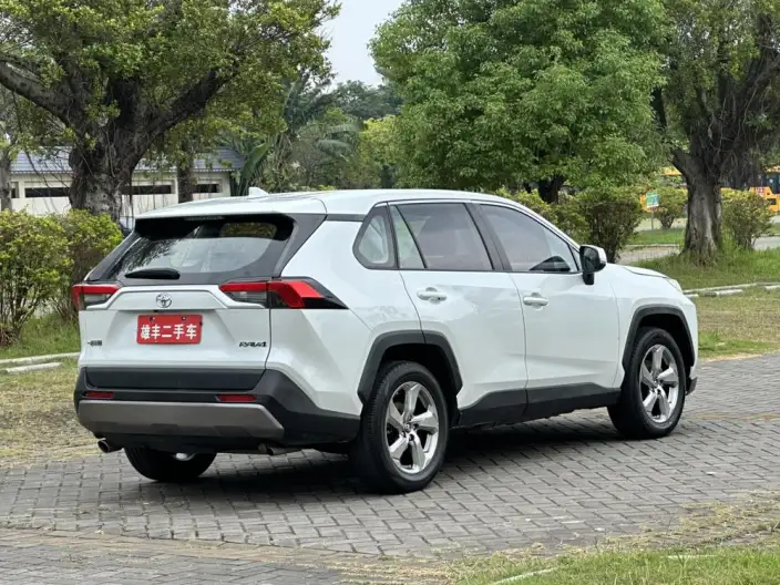 Toyota RAV4 2022 Model 2.0L CVT 2WD Fashion PLUS Edition – фото 7
