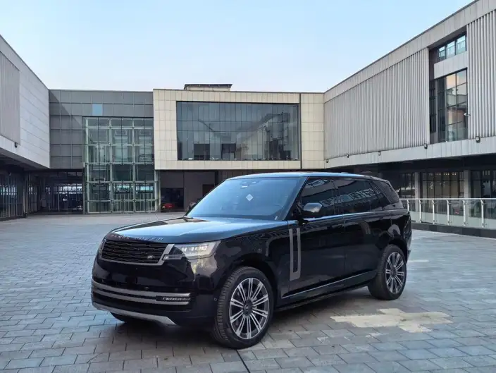 Range Rover 2025 Model 3.0 L6 400PS Shengshi Extended Edition – фото 1