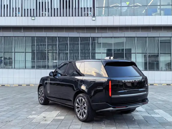 Range Rover 2025 Model 3.0 L6 400PS Shengshi Extended Edition – фото 4
