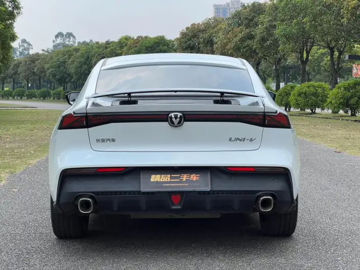 Changan UNI-V 2023 Model 1.5T Noble Model – фото 6