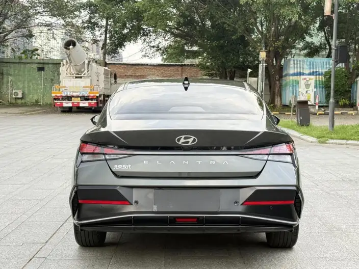 Hyundai Ioniq 2023 Model 1.5L CVT GLX Elite Edition – фото 6
