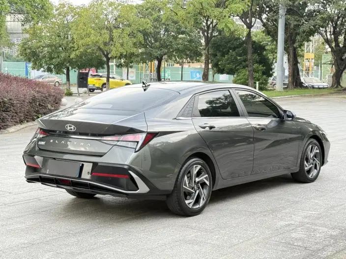 Hyundai Ioniq 2023 Model 1.5L CVT GLX Elite Edition – фото 7