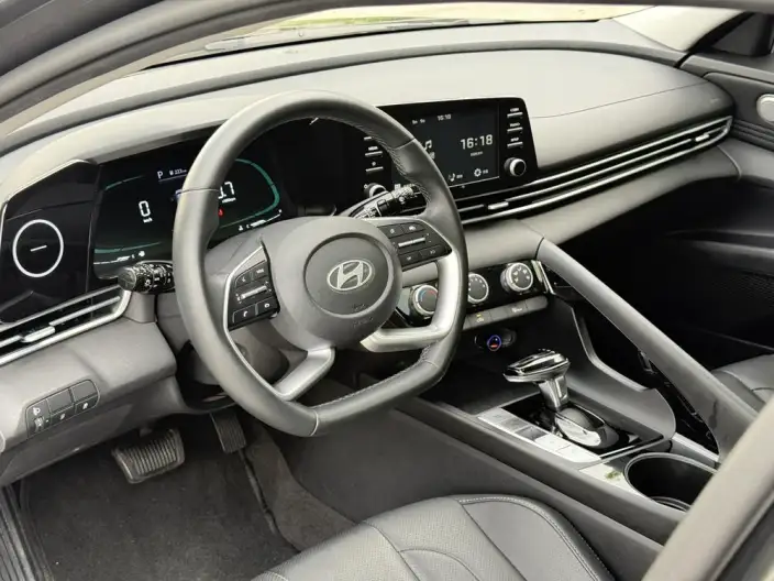Hyundai Ioniq 2023 Model 1.5L CVT GLX Elite Edition – фото 10