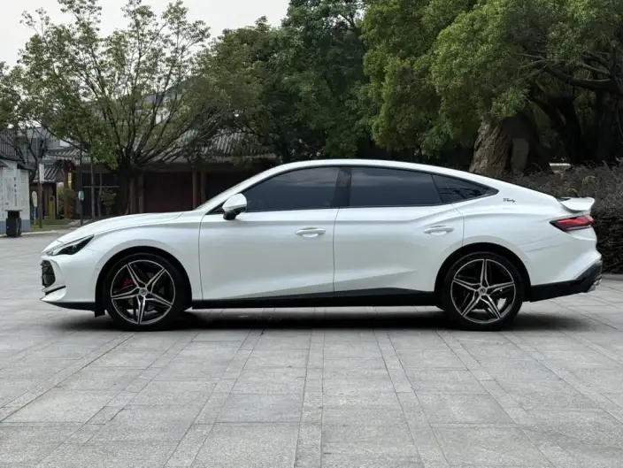 MG7 2025 Model 2.0T Automatic Trophy+ Chao Class Smart Driving Edition