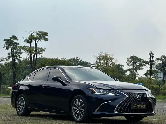 Lexus ES 2022 Model 300h Superior Edition – фото 3