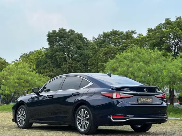 Lexus ES 2022 Model 300h Superior Edition – фото 4