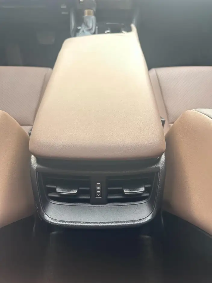 Lexus ES 2022 Model 300h Superior Edition – фото 10