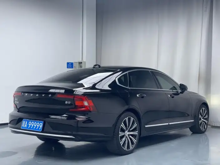 Volvo S90 2022 Model B5 Smart Range Deluxe Edition – фото 6