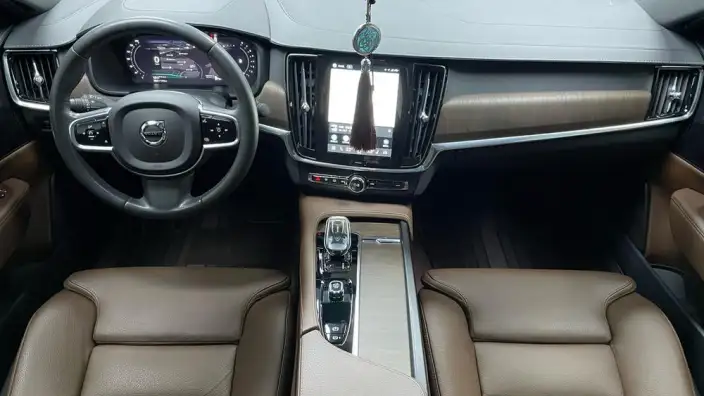 Volvo S90 2022 Model B5 Smart Range Deluxe Edition – фото 9