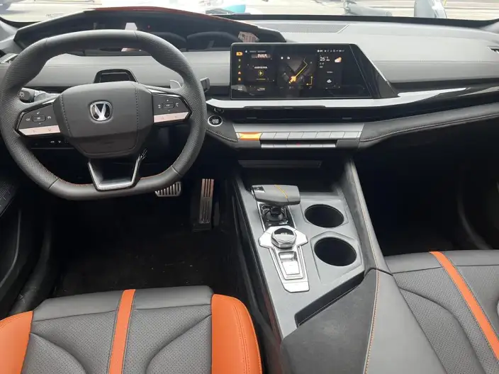 Changan UNI-V 2024 Model 1.5T Noble Model – фото 9