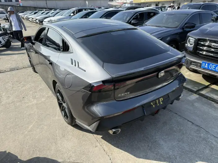 Changan UNI-V 2023 Model 1.5T Noble Model – фото 4